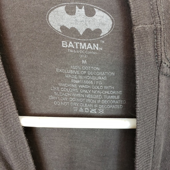 Batman Chest Logo DC Comics M Shirt - Picture 3 of 3